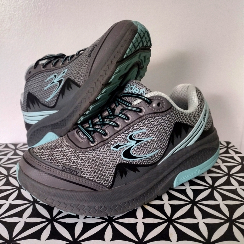 GDEFY Versoshock Women's Sneakers